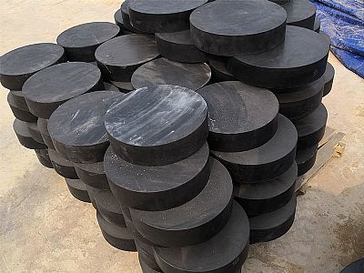 延平区板式橡胶支座由若干层橡胶片与薄钢板经加压硫化